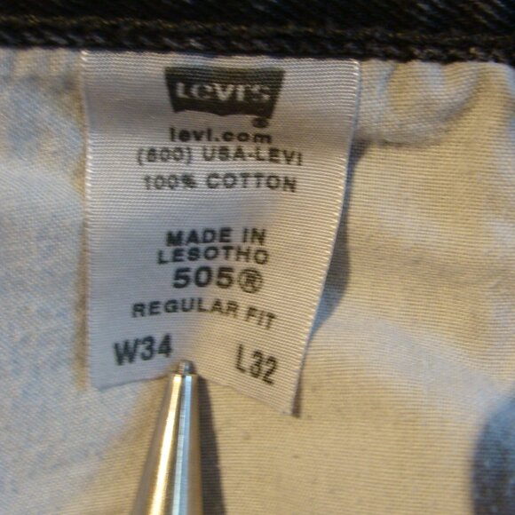 Men's Levi's Jeans 34x32, Regular 505 Fit, Black. Broken in and well-maintained. - Picture 5 of 6